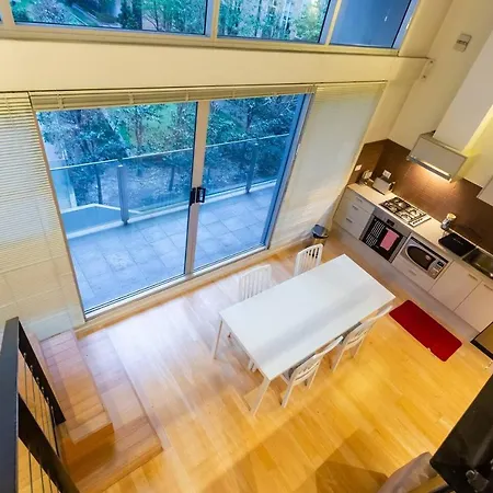 New York Lofted Cbd Retreat With Pool And Parking Apartment Melbourne Exterior photo