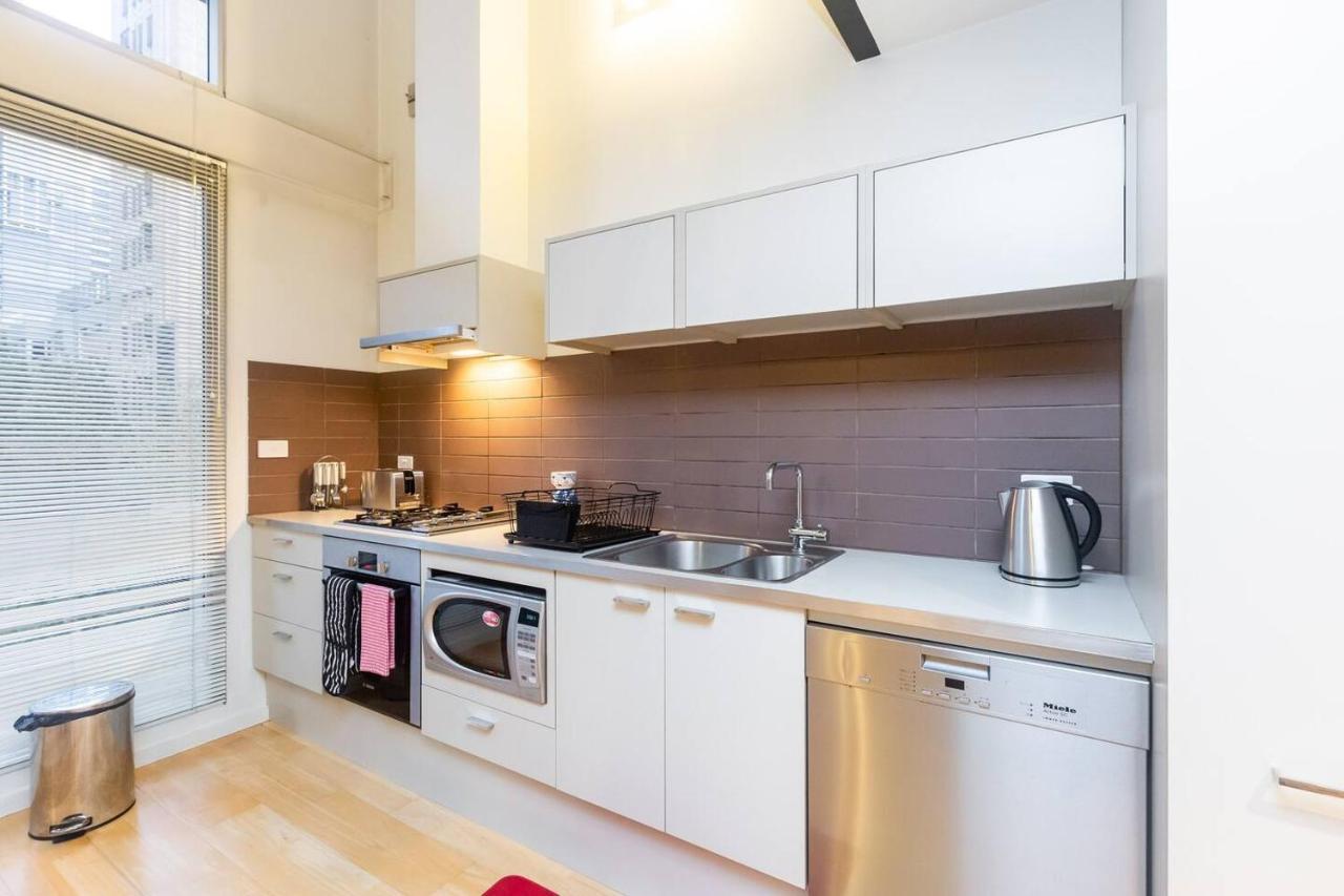 Apartment New York Lofted Cbd Retreat With Pool And Parking